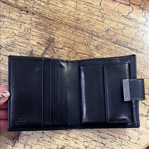 Gucci Black Monogram Wallet - Picture 4 of 8